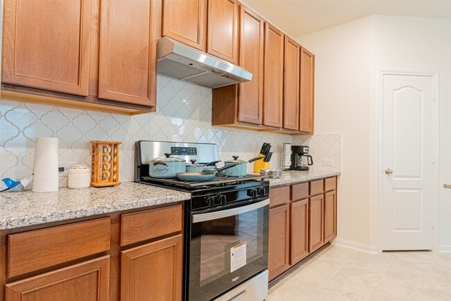 Building Photo - 2114 Damasi Ln