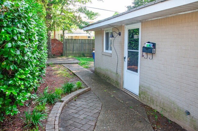 Photo - 444 Maryland Ave Unit #B