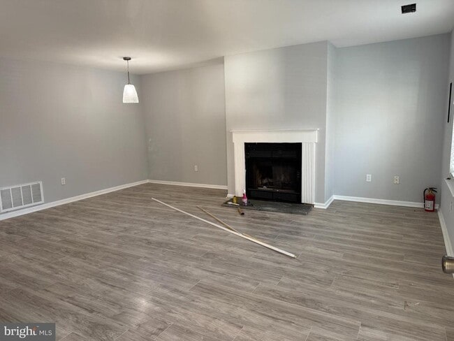 Photo - 1608 Huntingdon Mews