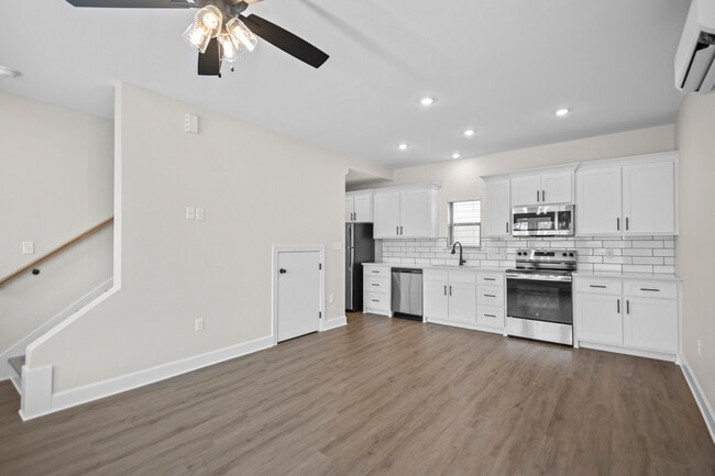 Photo - 712 N Olive St