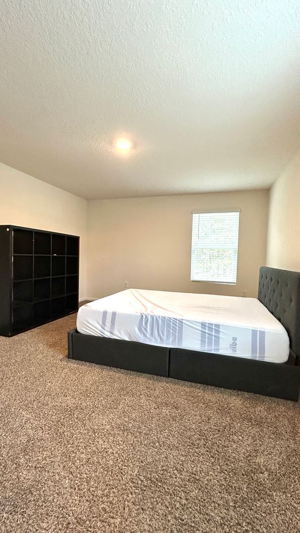 Photo - Fabulous 4 Bedroom 2 Bath in Pritchard Point