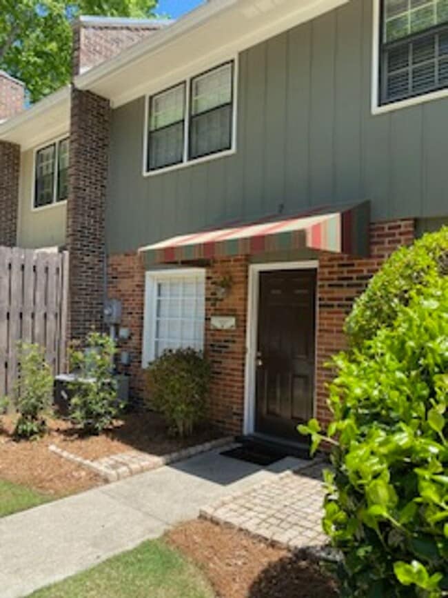 Photo - River Knoll Condominiums at Green Island U...