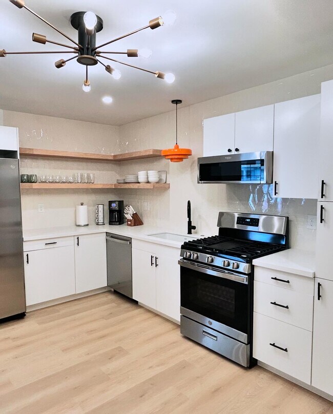 Photo - 1832 Lowerline St