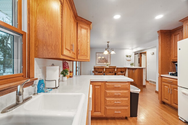 Photo - 1077 Liberty St