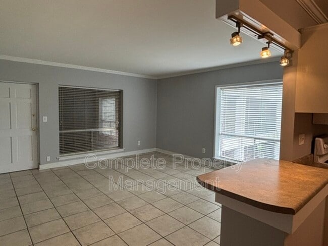 Photo - 55 Hanover Cir