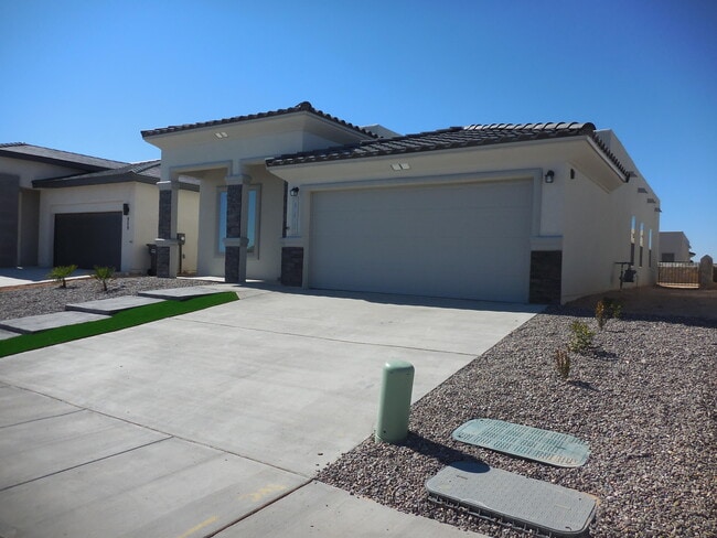 Photo - 963 Aircoupe Way