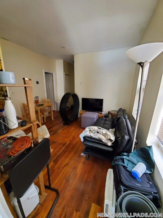 Photo - 888 Huntington Ave Unidad 6