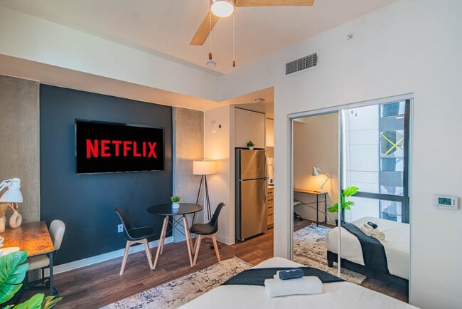 Photo - 700 N 4th St Unit ID1263152P