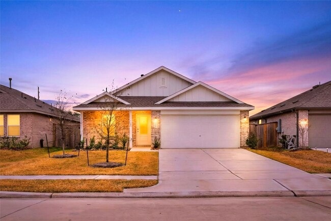 Building Photo - 6523 Water Oak Grn Ln