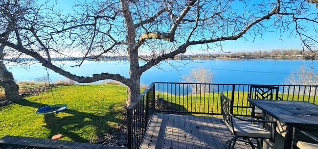 Photo - 3312 W Lakeshore Dr Unidad 3312 lakeshore Dr Upper#A