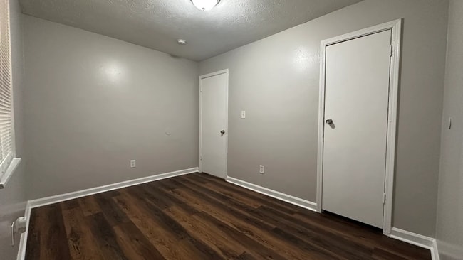 Photo - 2706 George St NW Unidad B