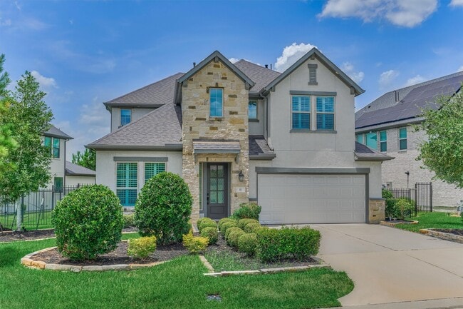 Building Photo - 11 Shumard Oak Dr
