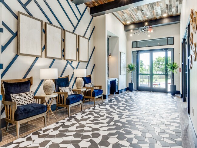 Photo - Palladium Carver Living