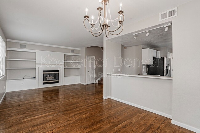 Building Photo - 1099 S Walden Way