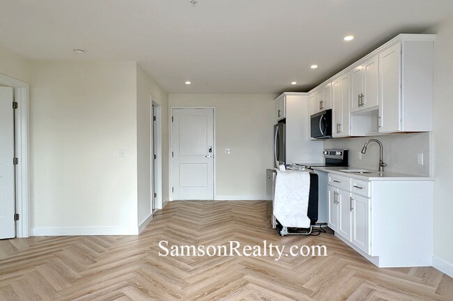 Photo - 381 Wickenden St Unit 4D