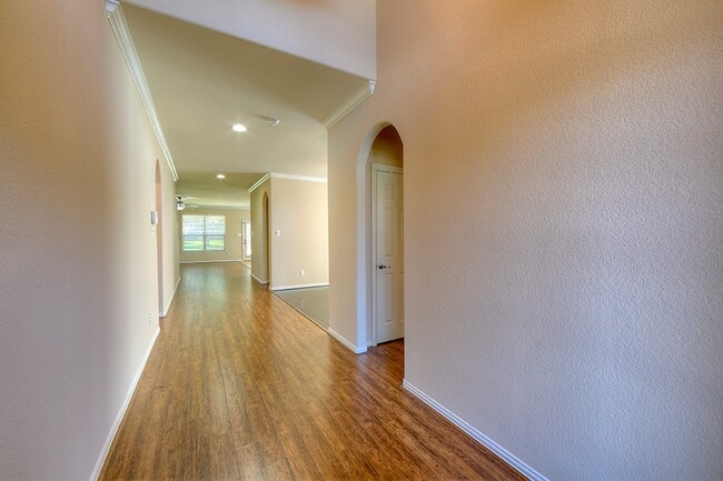 Photo - 10 Quillwood Pl