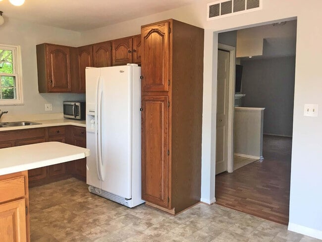 Photo - 3502 Burbank Dr