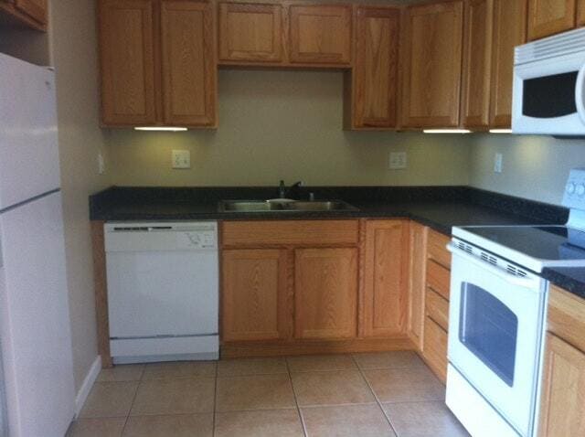 Building Photo - 17015 Coronado St Unit 3