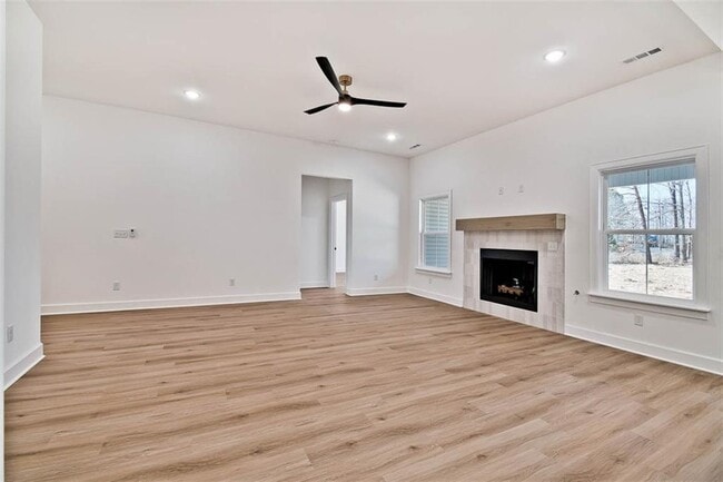Photo - 6 Tarland Ln