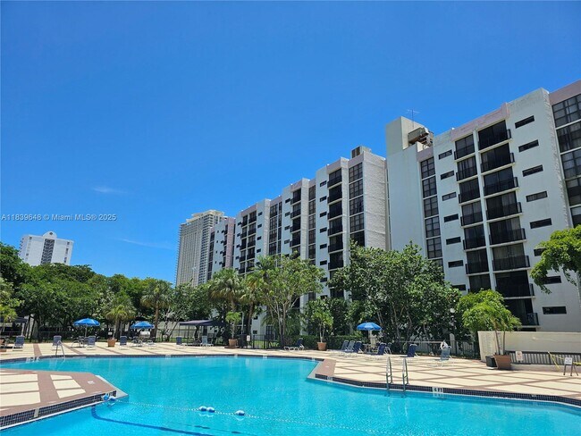 Photo - 17021 N Bay Rd Unit 710