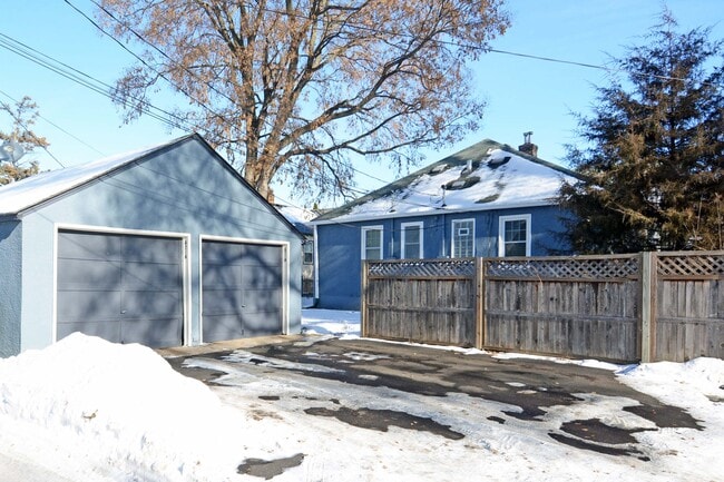 Photo - 5718 Nicollet Ave Unidad 5718