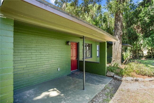 Photo - 2150 NE 3rd St Unidad 2152 NE 3rd St.