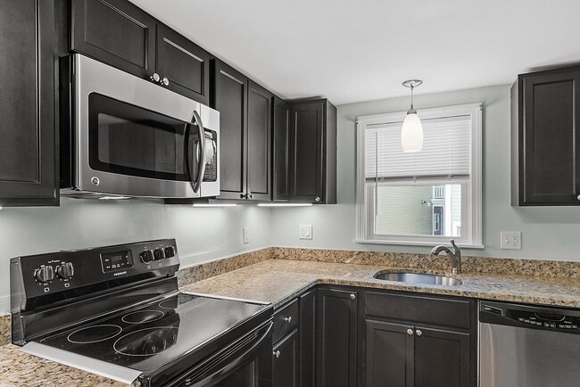 7 Andrew St Unit 14