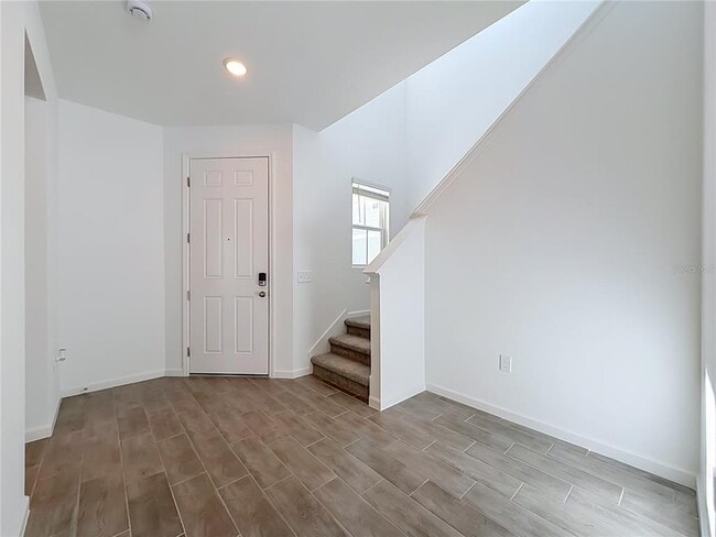 Photo - 770 Lake Dell Ave