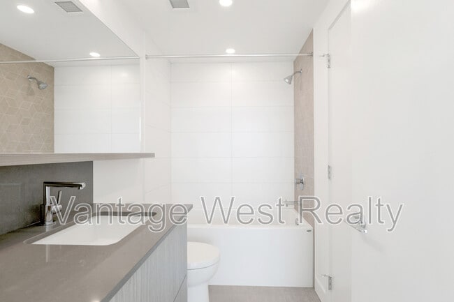 Photo - 1488 Bertram St