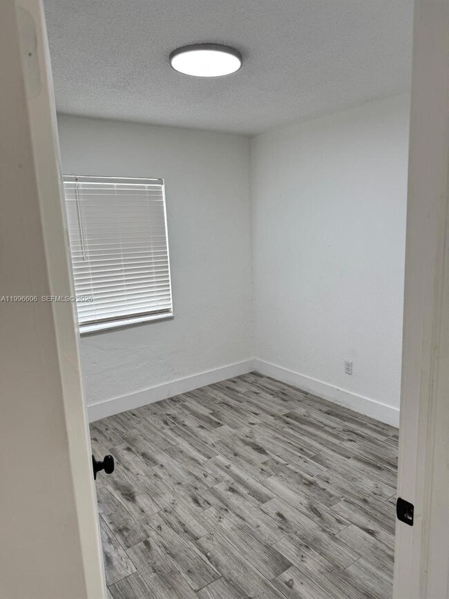 Photo - 5420 E 7th Ave Unidad 2