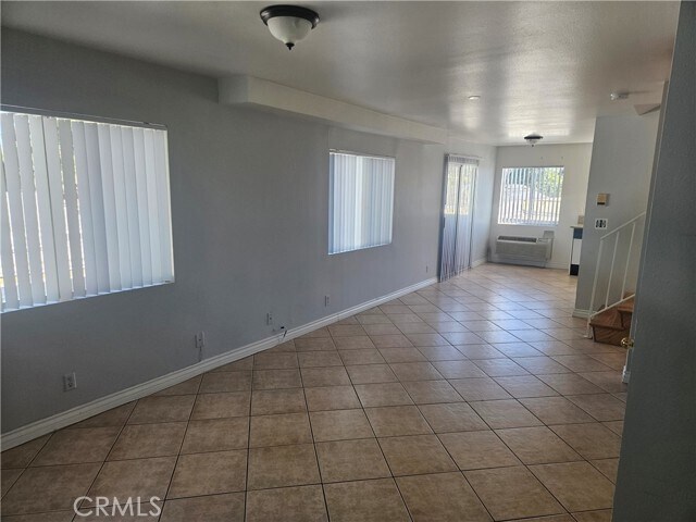 Photo - 14159 Gilmore St Unit 9
