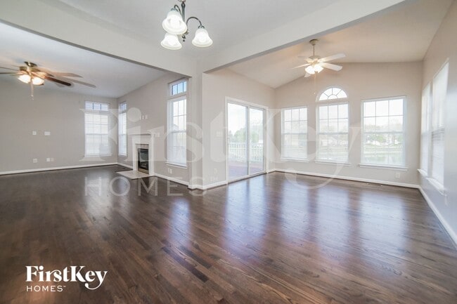 Photo - 604 Indian Lake Dr