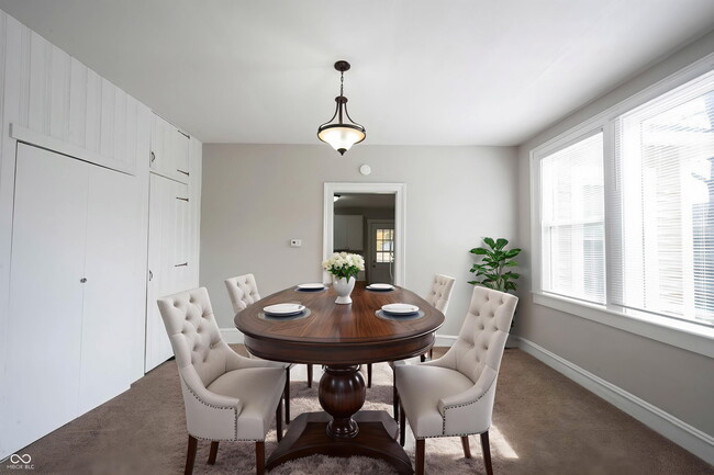 Photo - 411 S East St