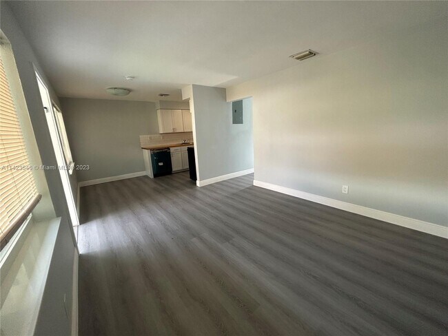 Photo - 1120 SW 30th St Unit b