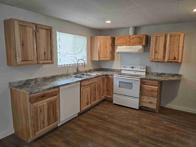 Building Photo - 673 Whittle Ln Rental
