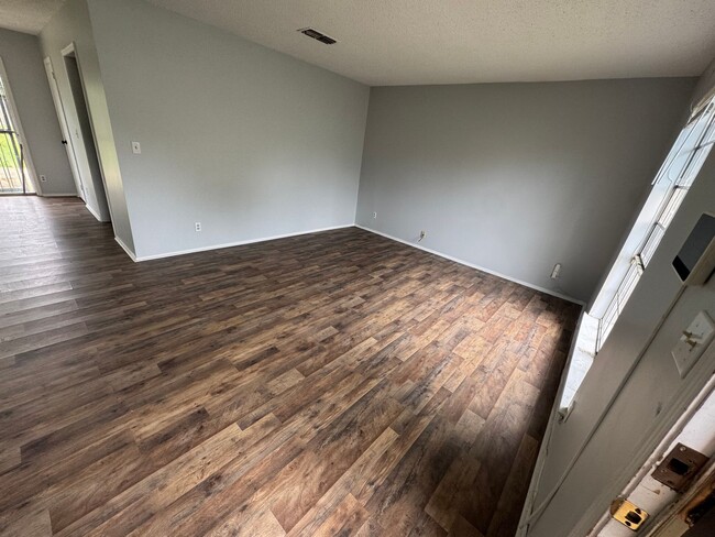 Building Photo - 6105 Cherry Hill Rd Rental
