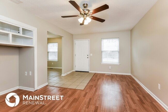 Photo - 868 Hardy Rd
