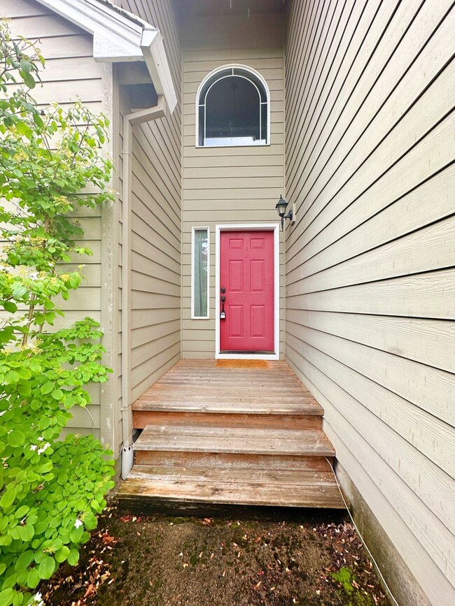 Photo - Gorgeous 4-Bedroom, 2.5-Bathroom House in Beaverton