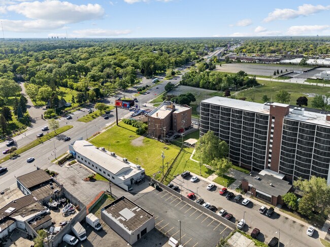 Photo - Palmer Lane Apartments