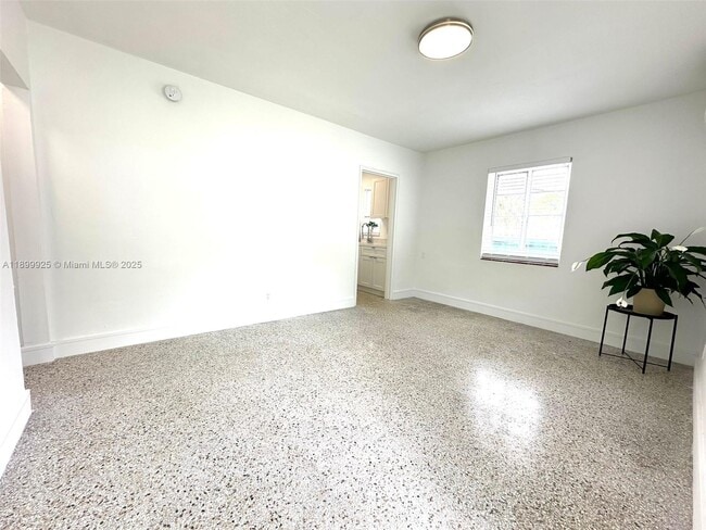 Photo - 401 SE 14th Ct Unit 4
