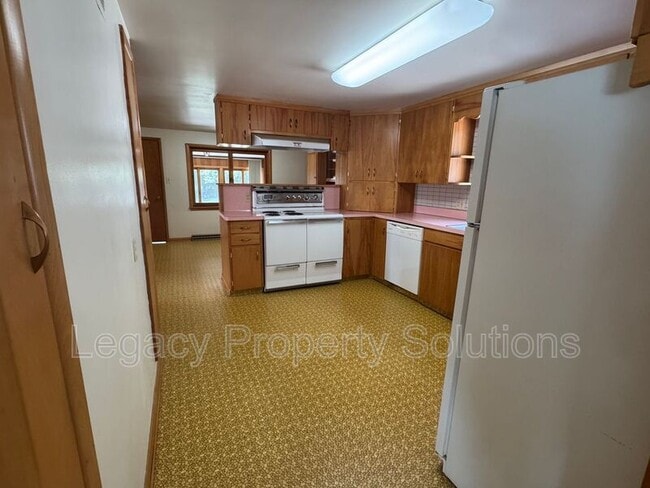 Photo - 720 N Bell St