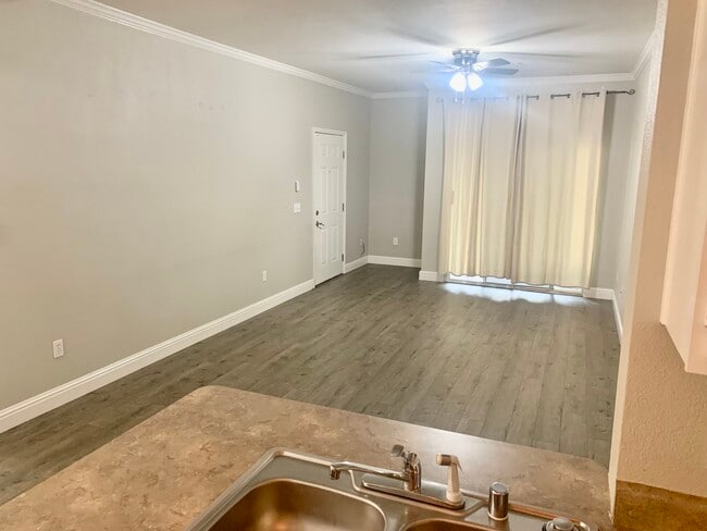 Building Photo - 501 Gibson Dr Unit 314