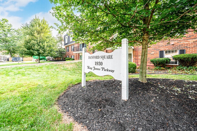 Photo - 1930 King James Pkwy