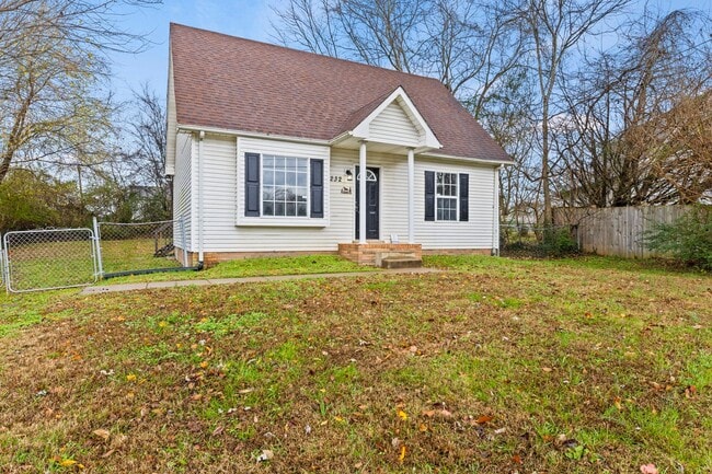 Photo - Cape Cod Style Home!