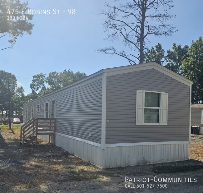 Building Photo - 475 E Robins St
