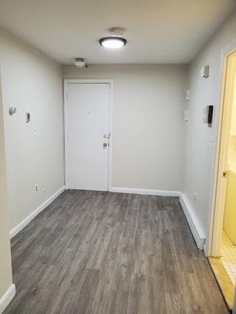 Photo - 580 Cummins Hwy Unit 4