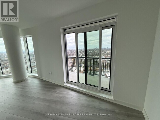 Photo - 1185 Dupont St Unit 2102