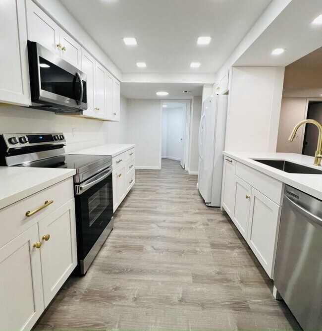 500 Egret Cir Unit 8104