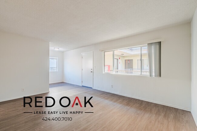 Building Photo - 916 S Carondelet St Unit 25