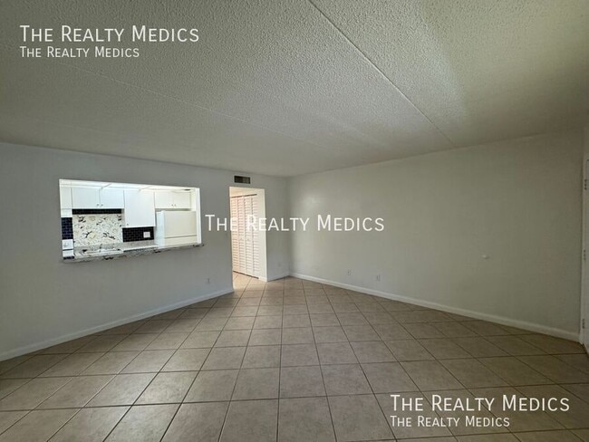 Photo - 1030-633 S Palmetto Ave-